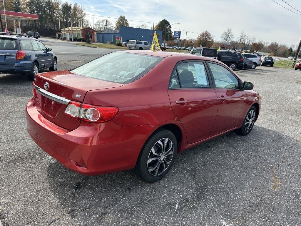 Toyota Corolla LE 4-Speed AT 2012