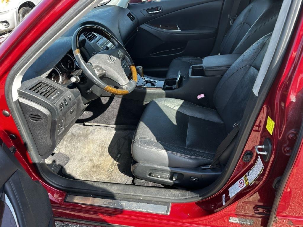 Lexus ES 350 Sedan 2011