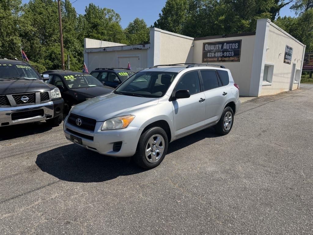 Toyota RAV4 Base I4 4WD 2011