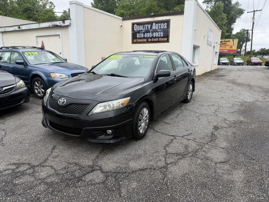 Toyota Camry SE 6-Spd MT 2010