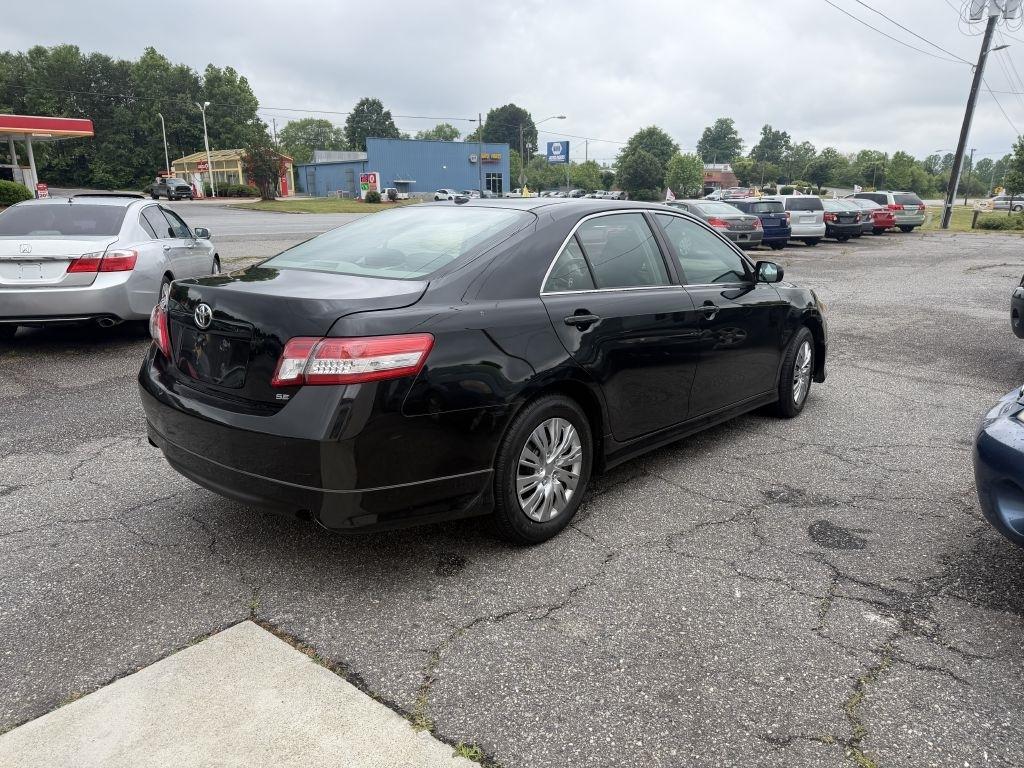 Toyota Camry SE 6-Spd MT 2010