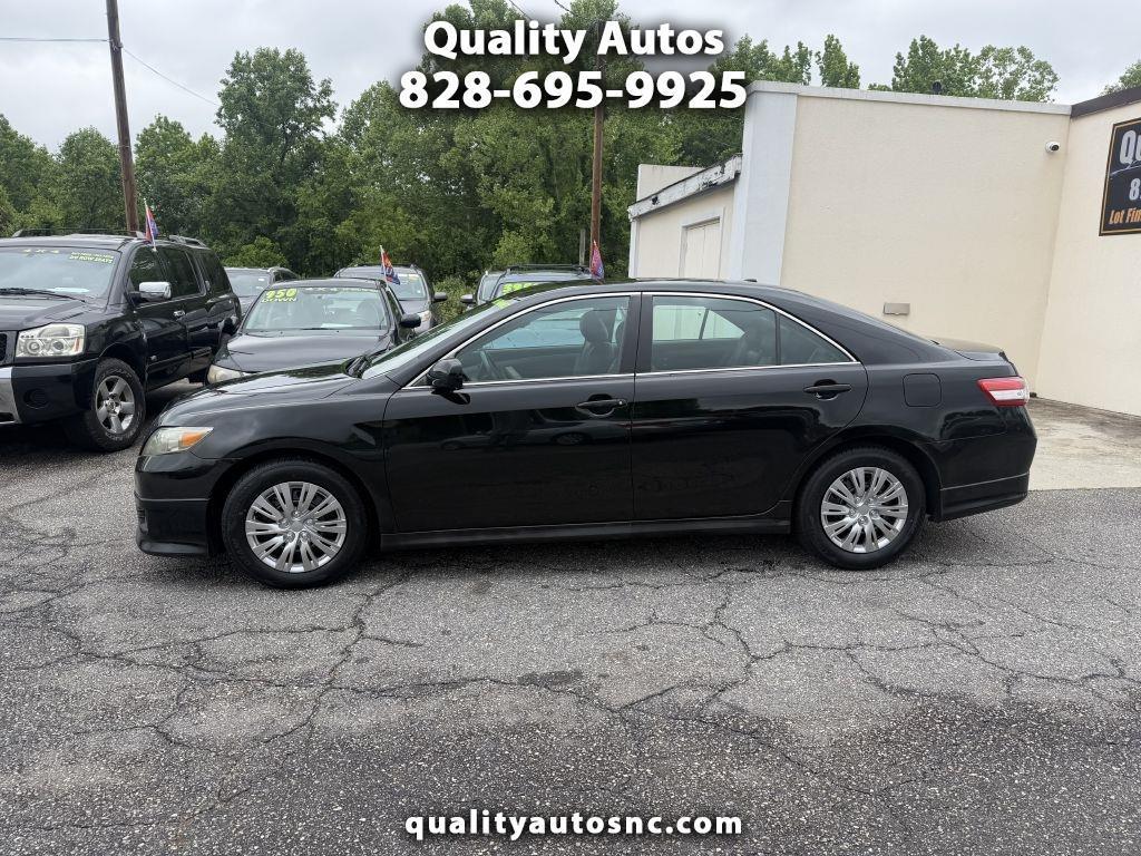 Toyota Camry SE 6-Spd MT 2010