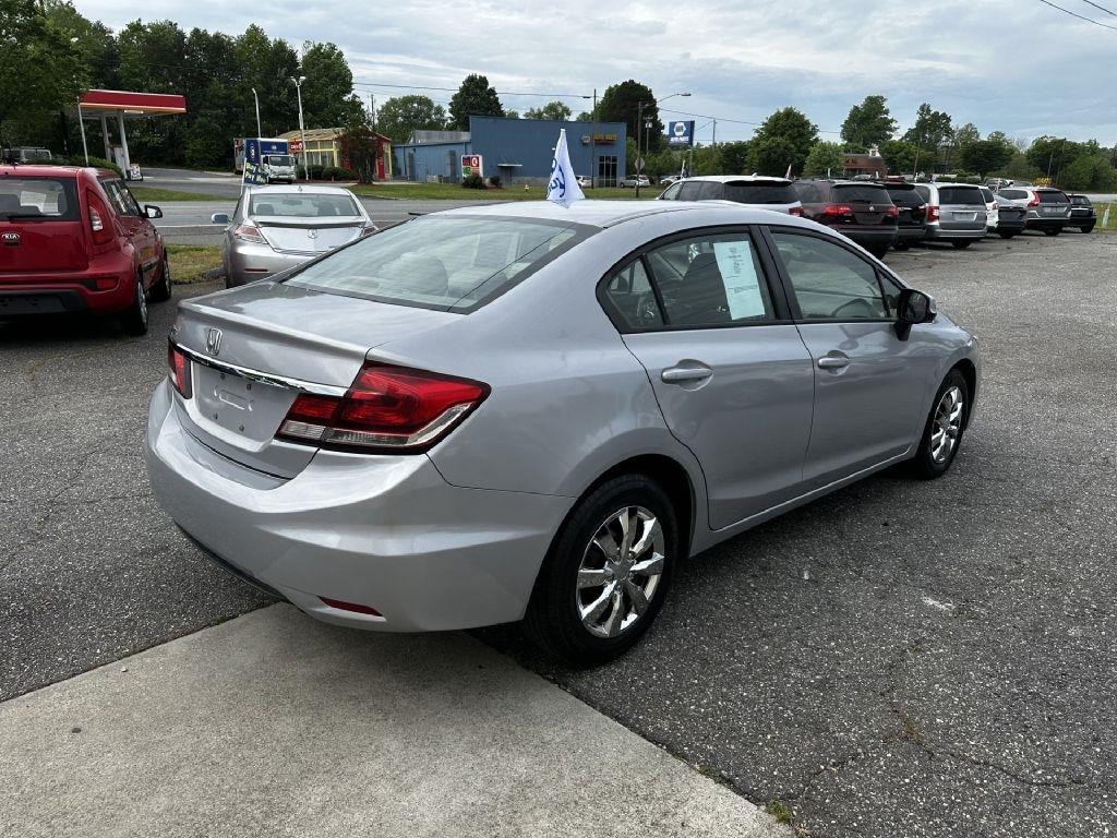 Honda Civic LX Sedan 5-Speed AT 2013
