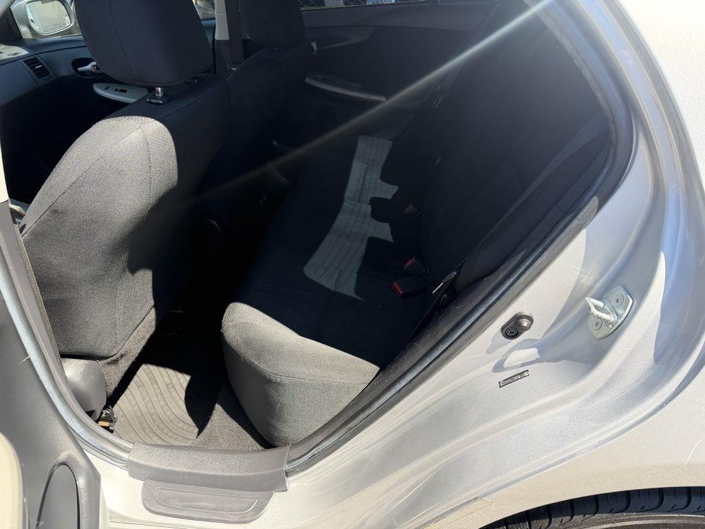 Toyota Corolla S 5-Speed MT 2010
