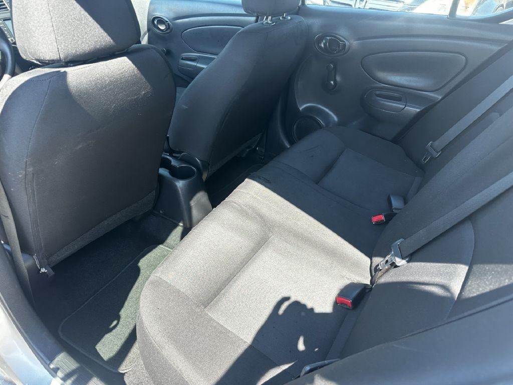 Nissan Versa 1.6 S 5M 2019