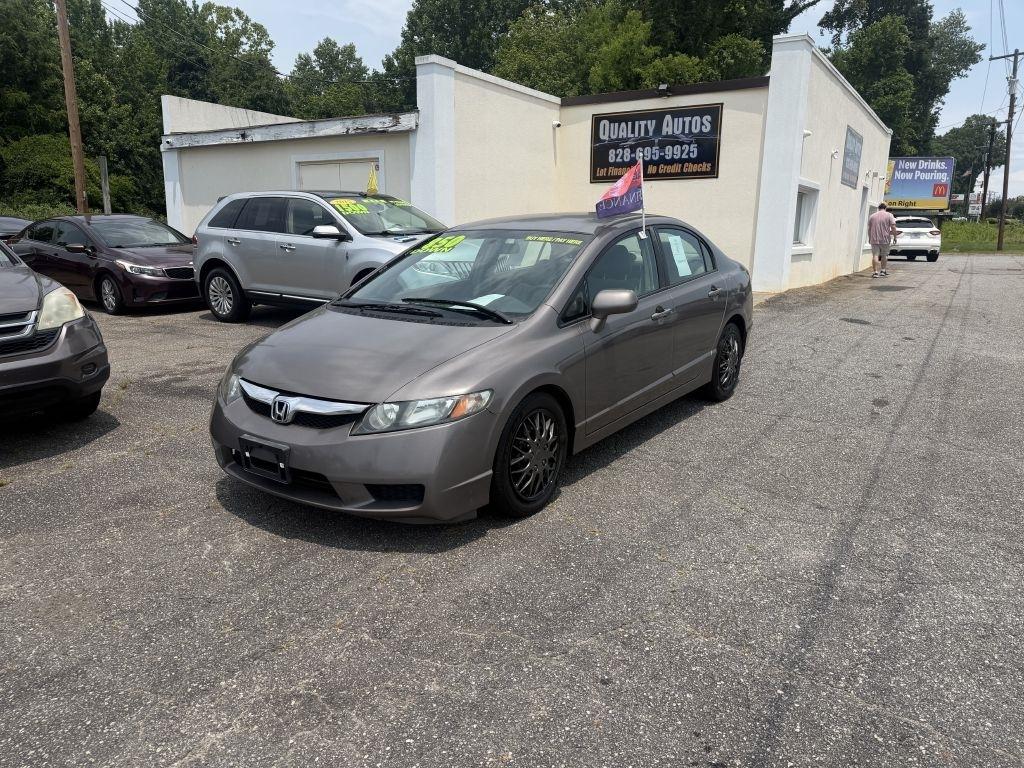 Honda Civic LX Sedan 5-Speed AT 2011