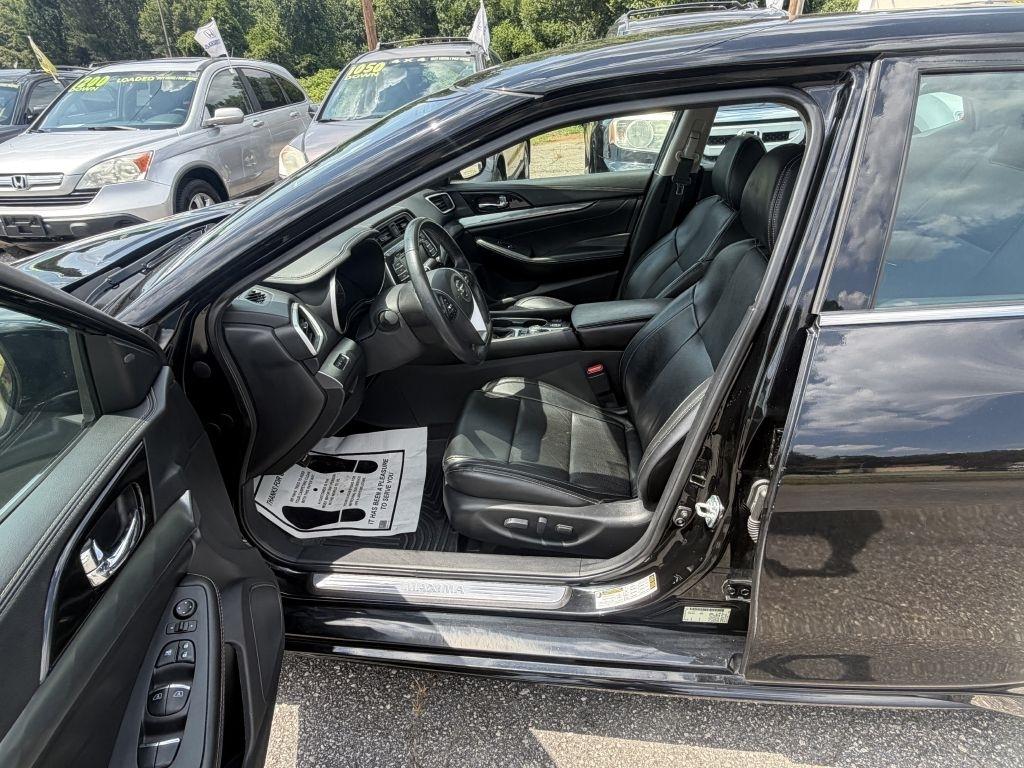 Nissan Maxima 3.5 SV 2020