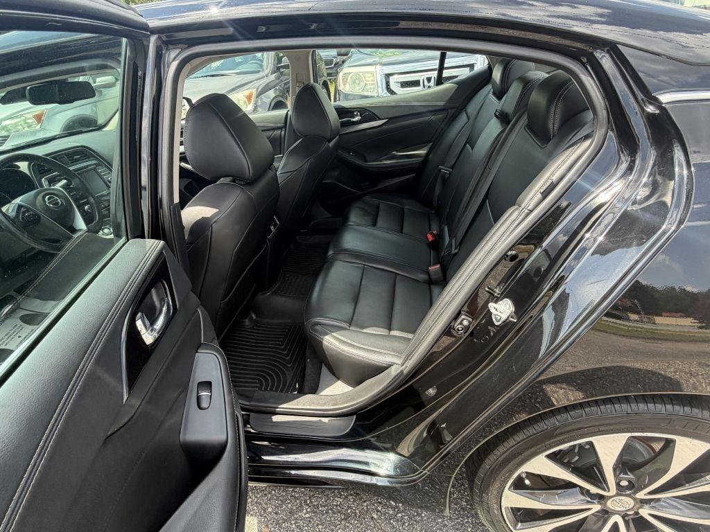 Nissan Maxima 3.5 SV 2020