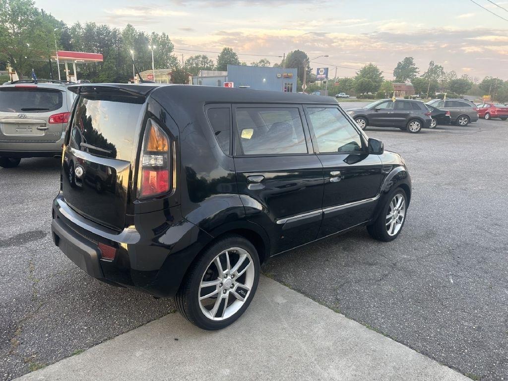 Kia Soul + 2010