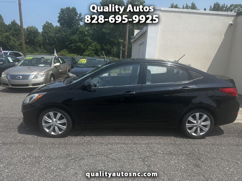 Hyundai Accent GLS 4-Door 2012