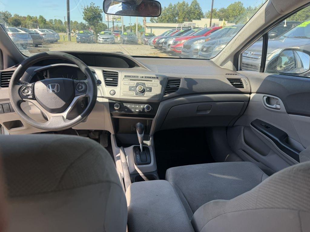 Honda Civic LX Sedan 5-Speed AT 2012
