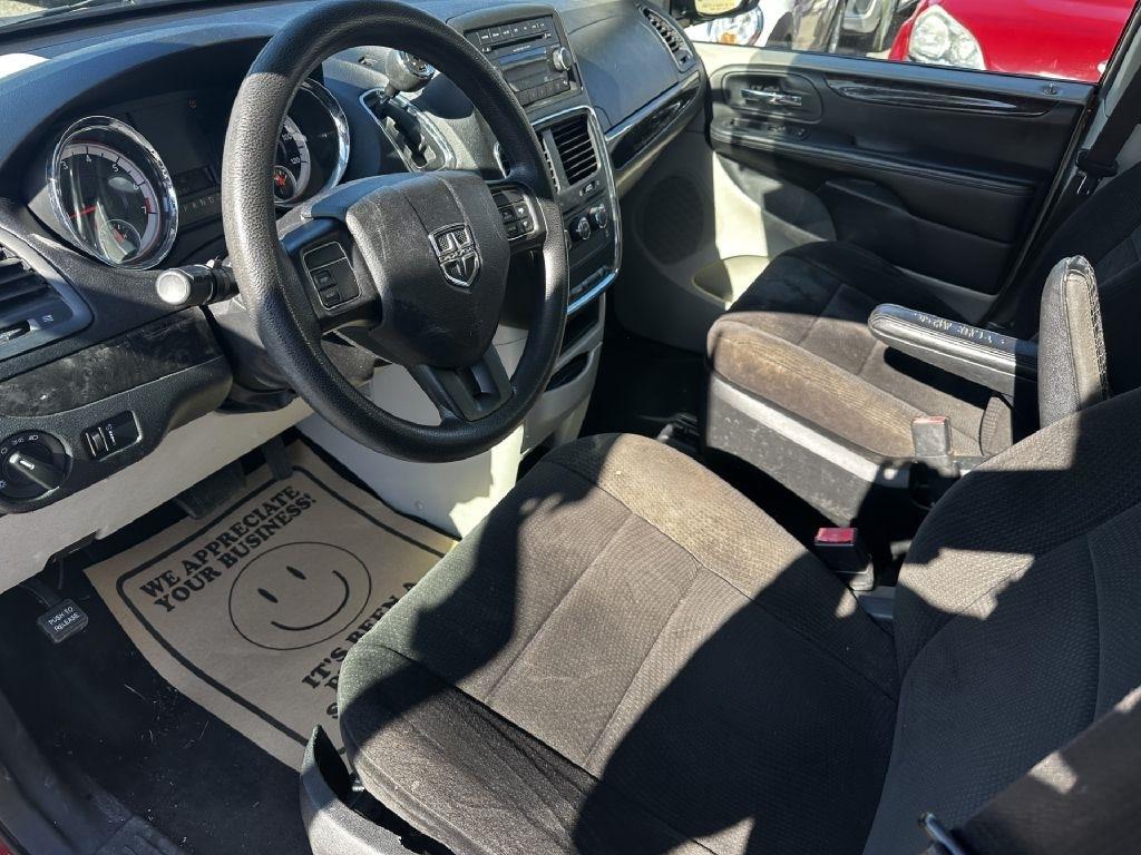 Dodge Grand Caravan SE 2012
