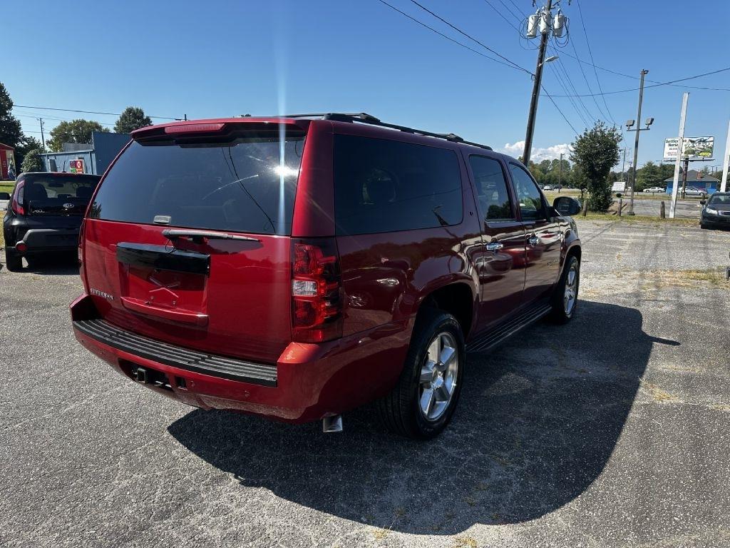 Chevrolet Suburban LT 1500 2WD 2013