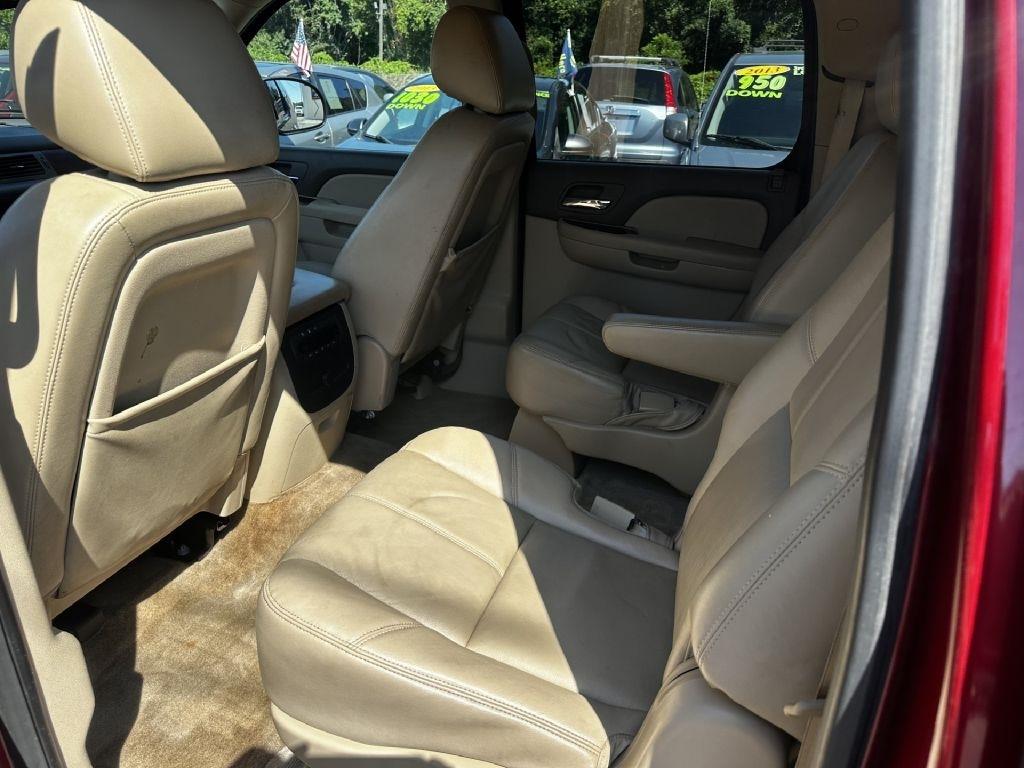 Chevrolet Suburban LT 1500 2WD 2013