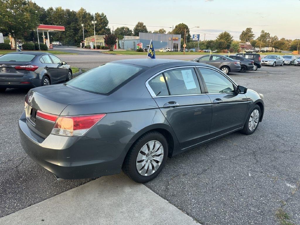 Honda Accord LX sedan AT 2011