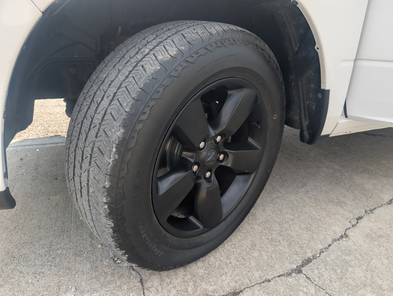 RAM 1500 4WD Crew Cab 140.5" Express 2016 RAM 1500 4WD Crew Cab 140.5" Express 2016