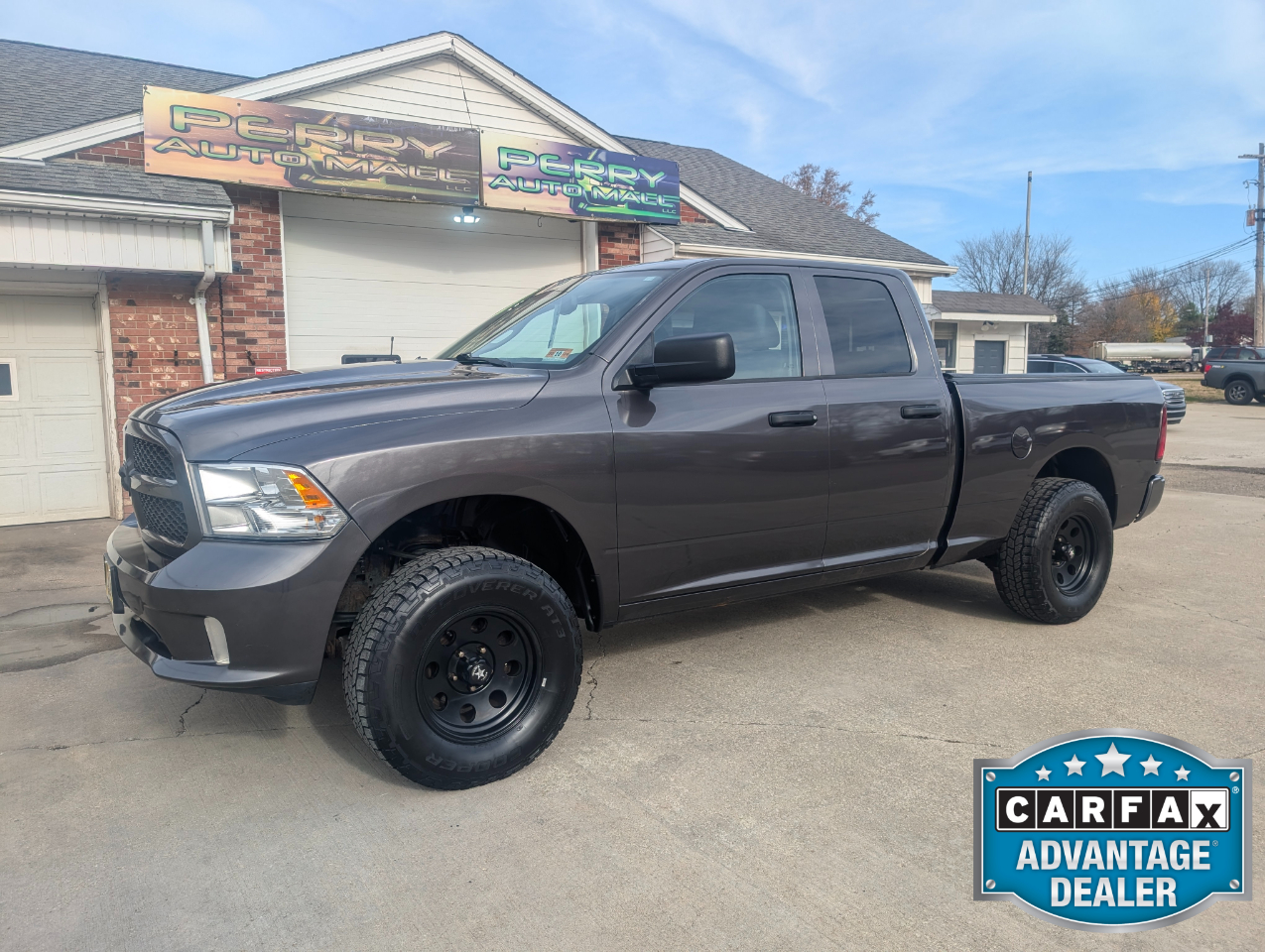 2016 RAM 1500 4WD Crew Cab 140.5" Express