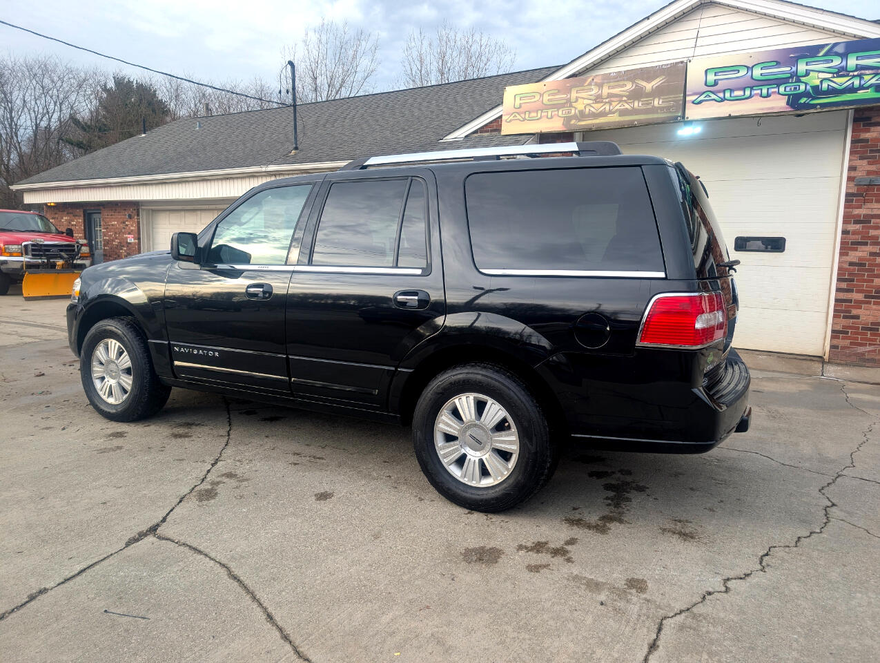 Lincoln Navigator Base 4WD 2011