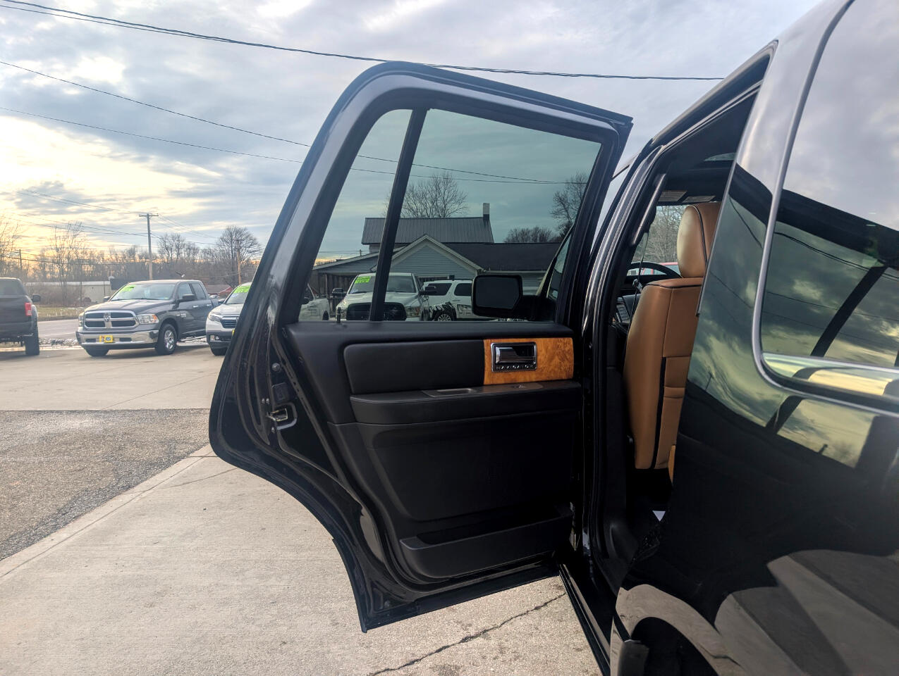 Lincoln Navigator Base 4WD 2011