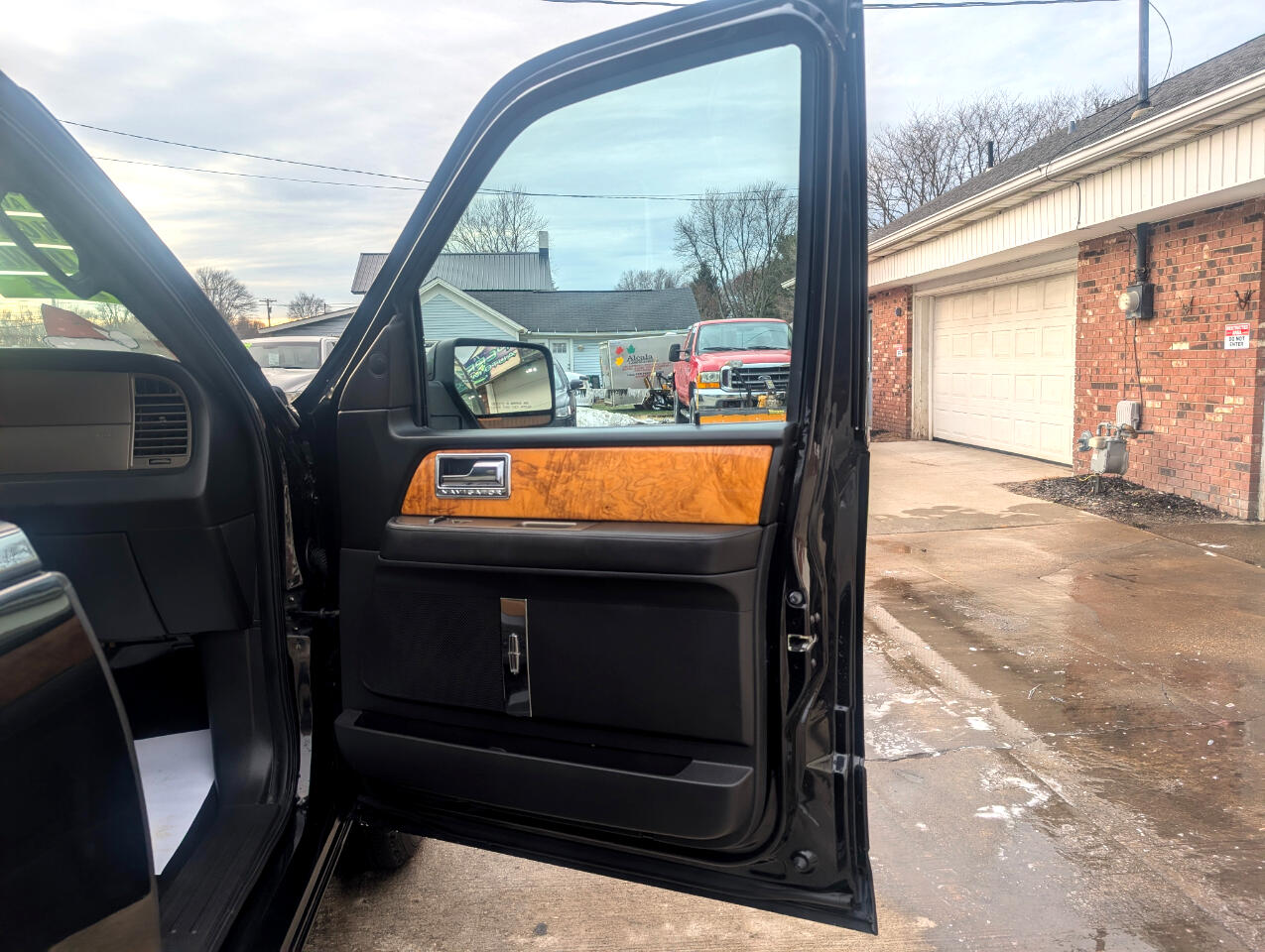 Lincoln Navigator Base 4WD 2011