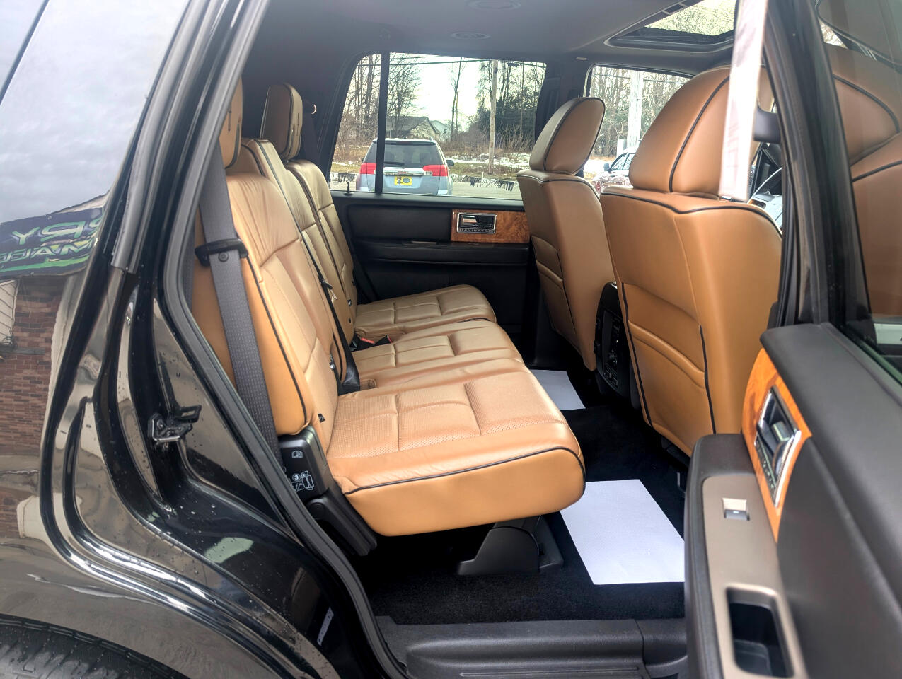 Lincoln Navigator Base 4WD 2011