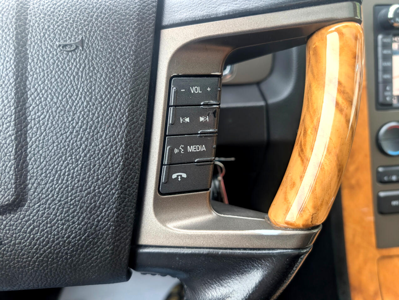 Lincoln Navigator Base 4WD 2011