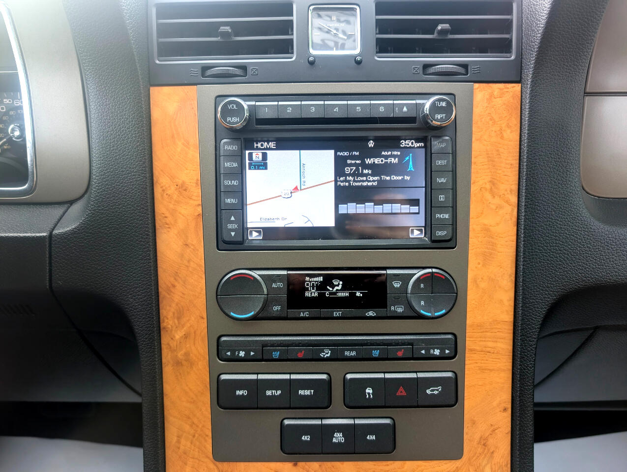 Lincoln Navigator Base 4WD 2011