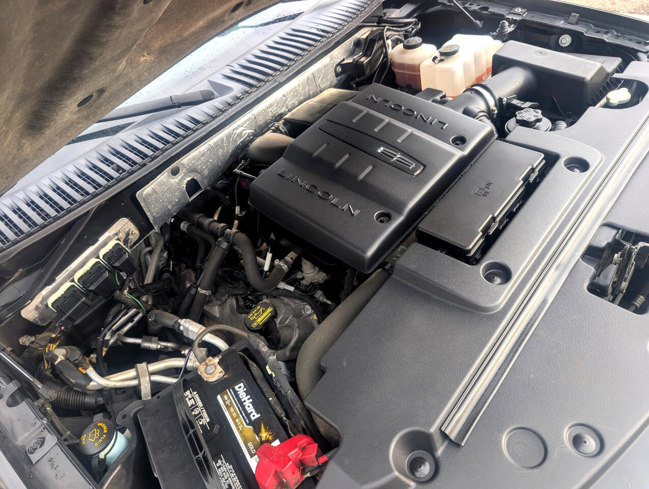 Lincoln Navigator Base 4WD 2011