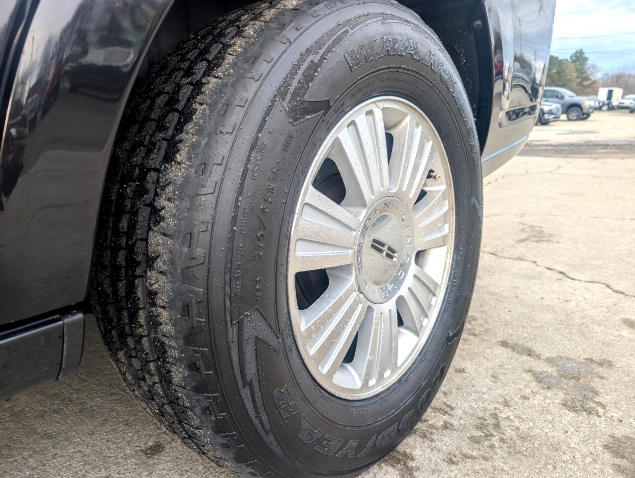 Lincoln Navigator Base 4WD 2011