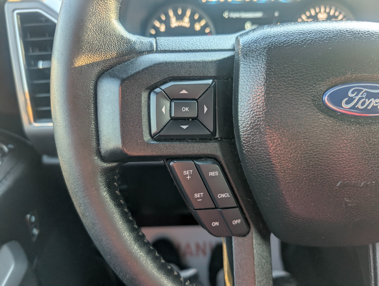 Ford F-150 XLT 4WD 2019