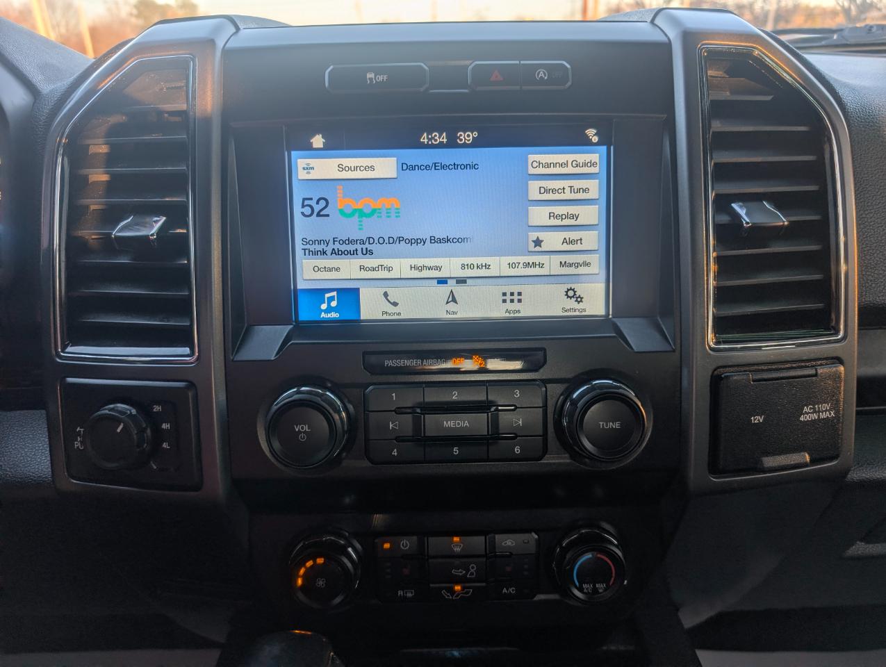 Ford F-150 XLT 4WD 2019