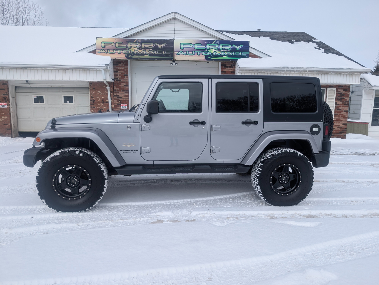 Jeep Wrangler Sahara 2013