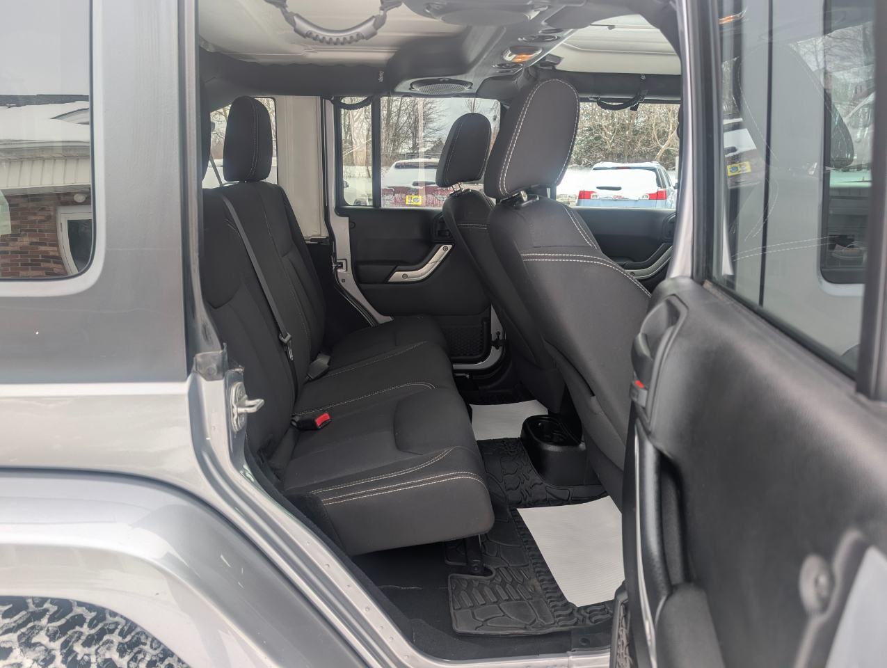 Jeep Wrangler Sahara 2013