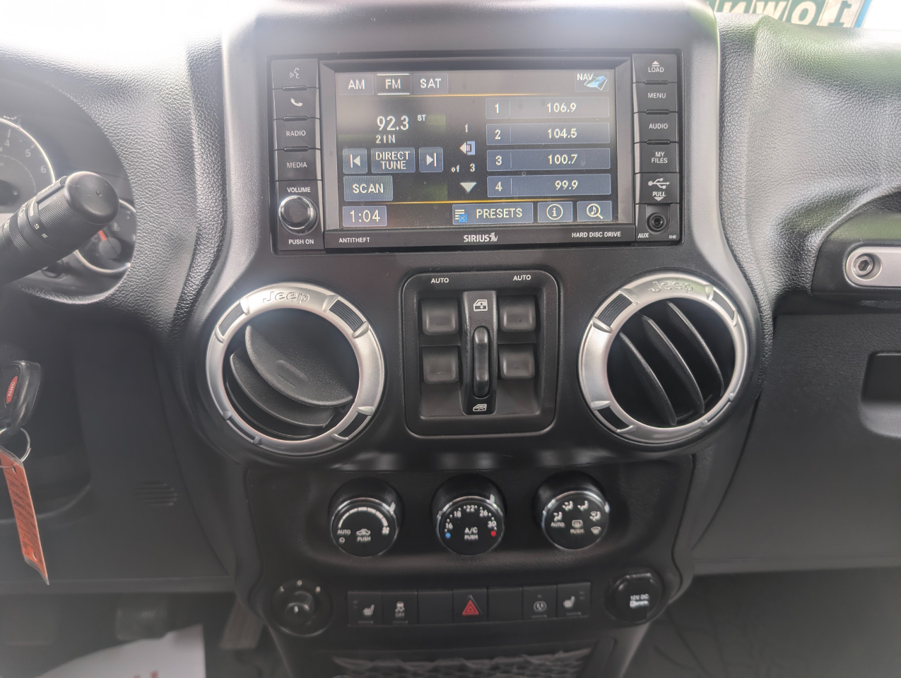 Jeep Wrangler Sahara 2013