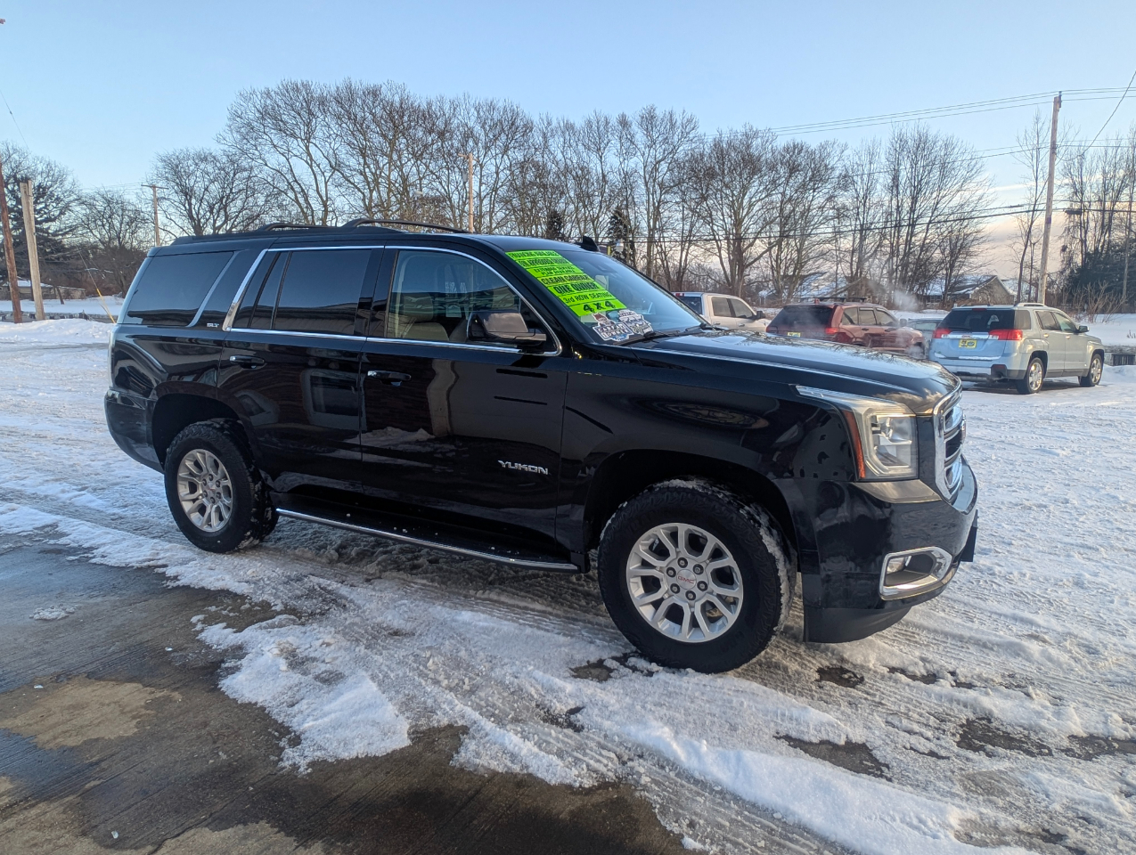 GMC Yukon SLT 4D SUV 4WD 2016