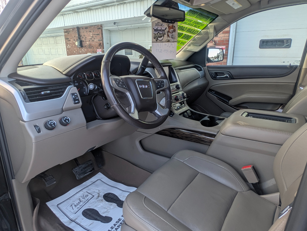 GMC Yukon SLT 4D SUV 4WD 2016