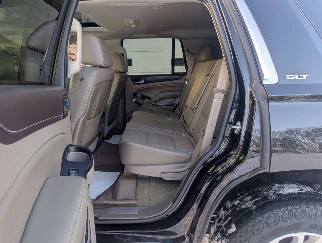 GMC Yukon SLT 4D SUV 4WD 2016