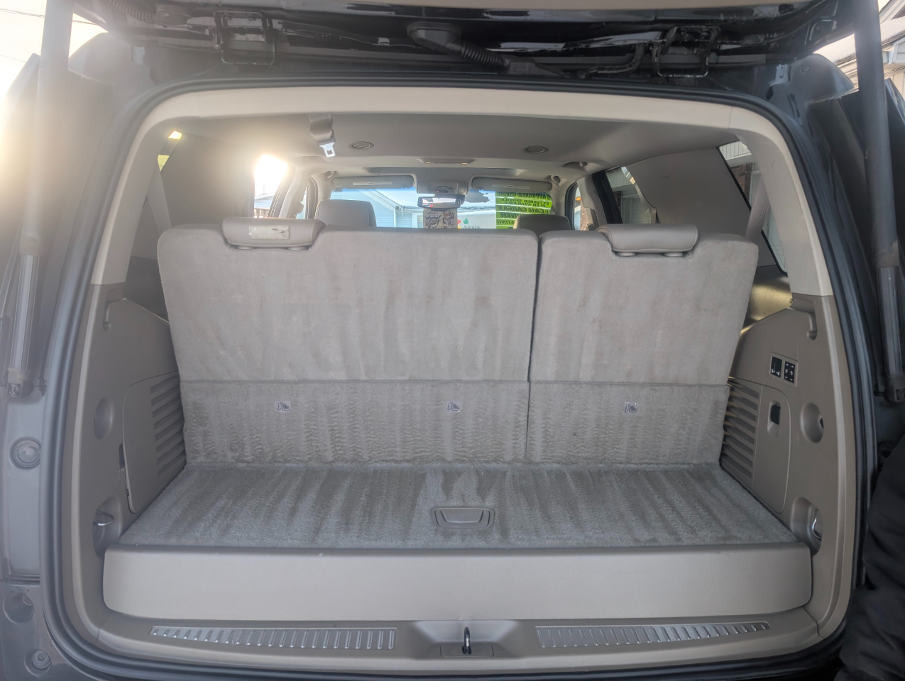 GMC Yukon SLT 4D SUV 4WD 2016