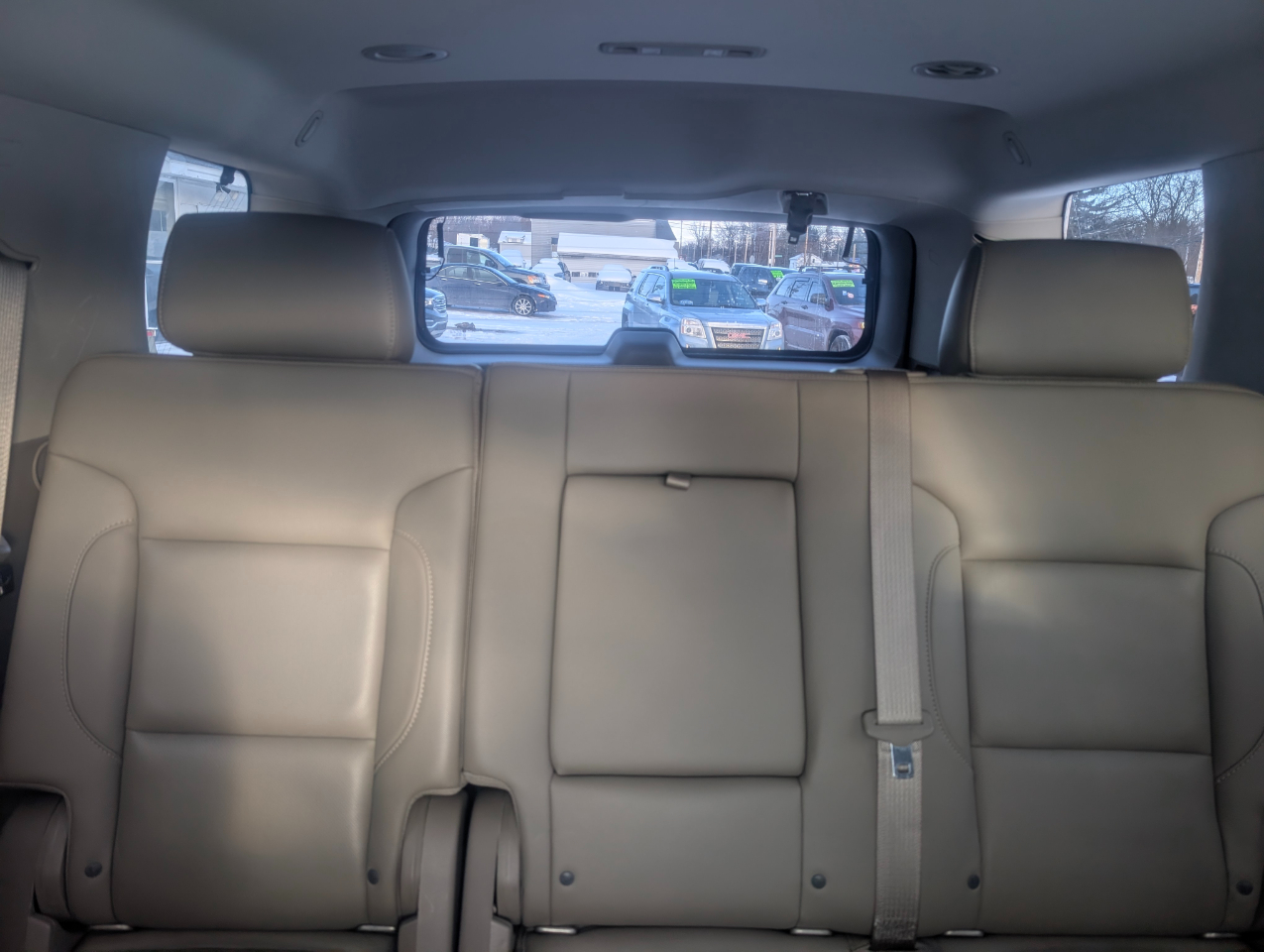 GMC Yukon SLT 4D SUV 4WD 2016