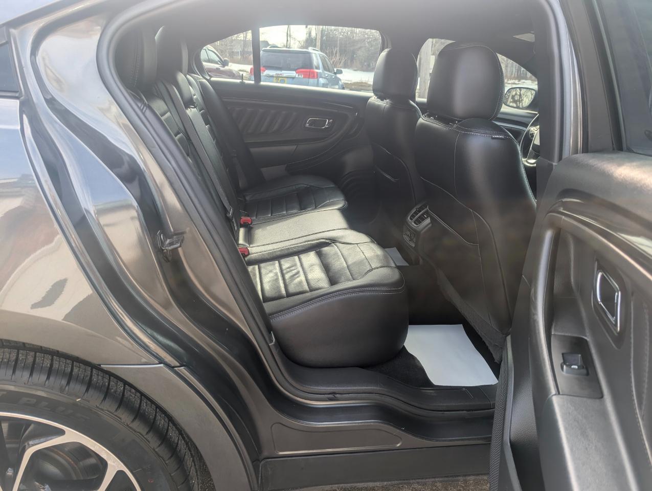 Ford Taurus SHO AWD 2016