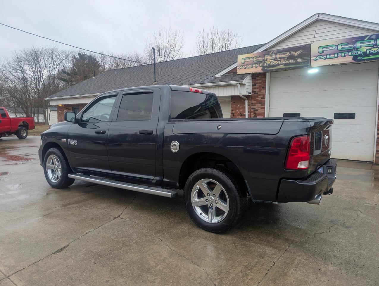 RAM 1500 Tradesman Crew Cab 4WD 2014