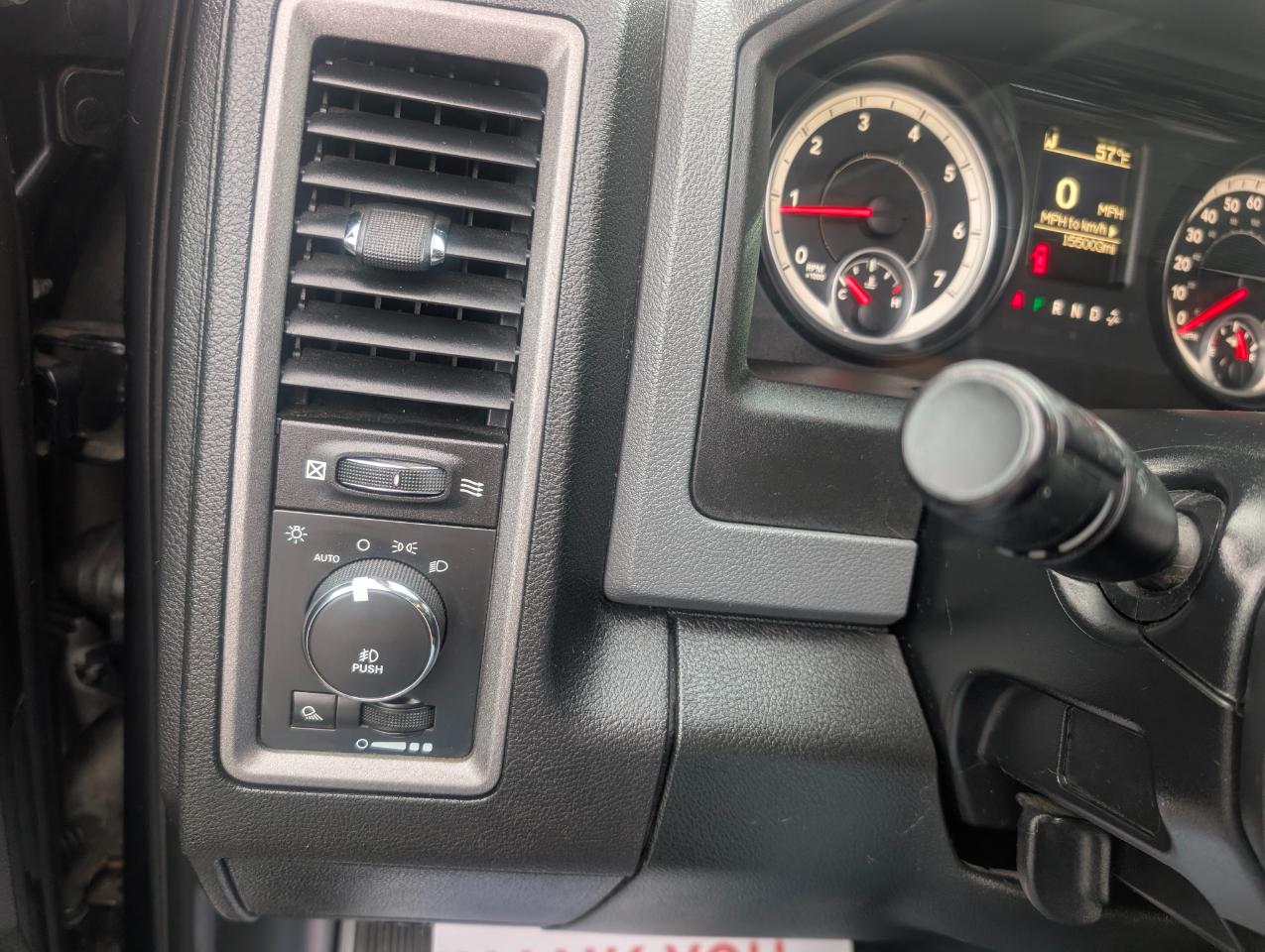 RAM 1500 Tradesman Crew Cab 4WD 2014