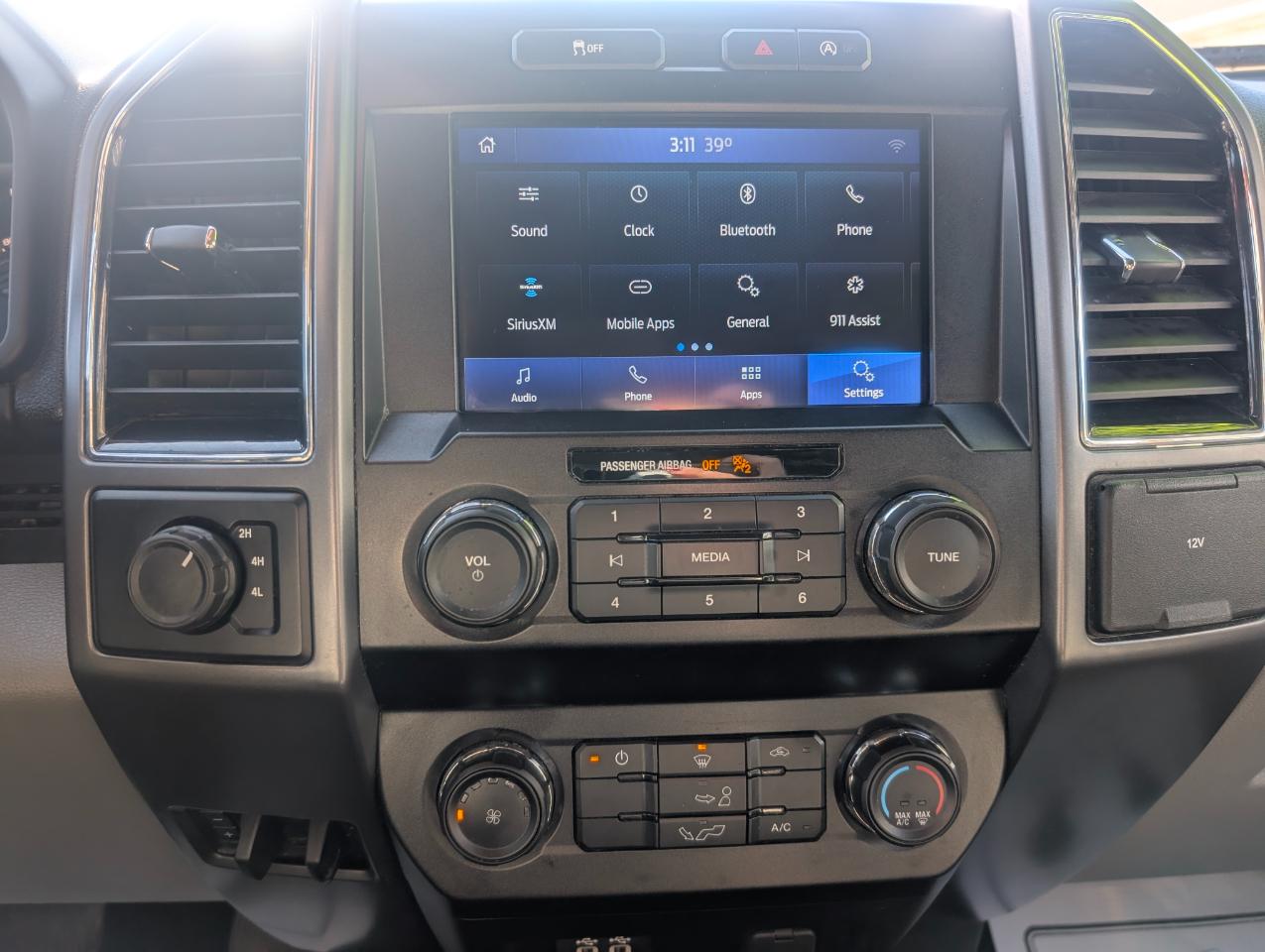 Ford F-150 XLT 4WD 2020