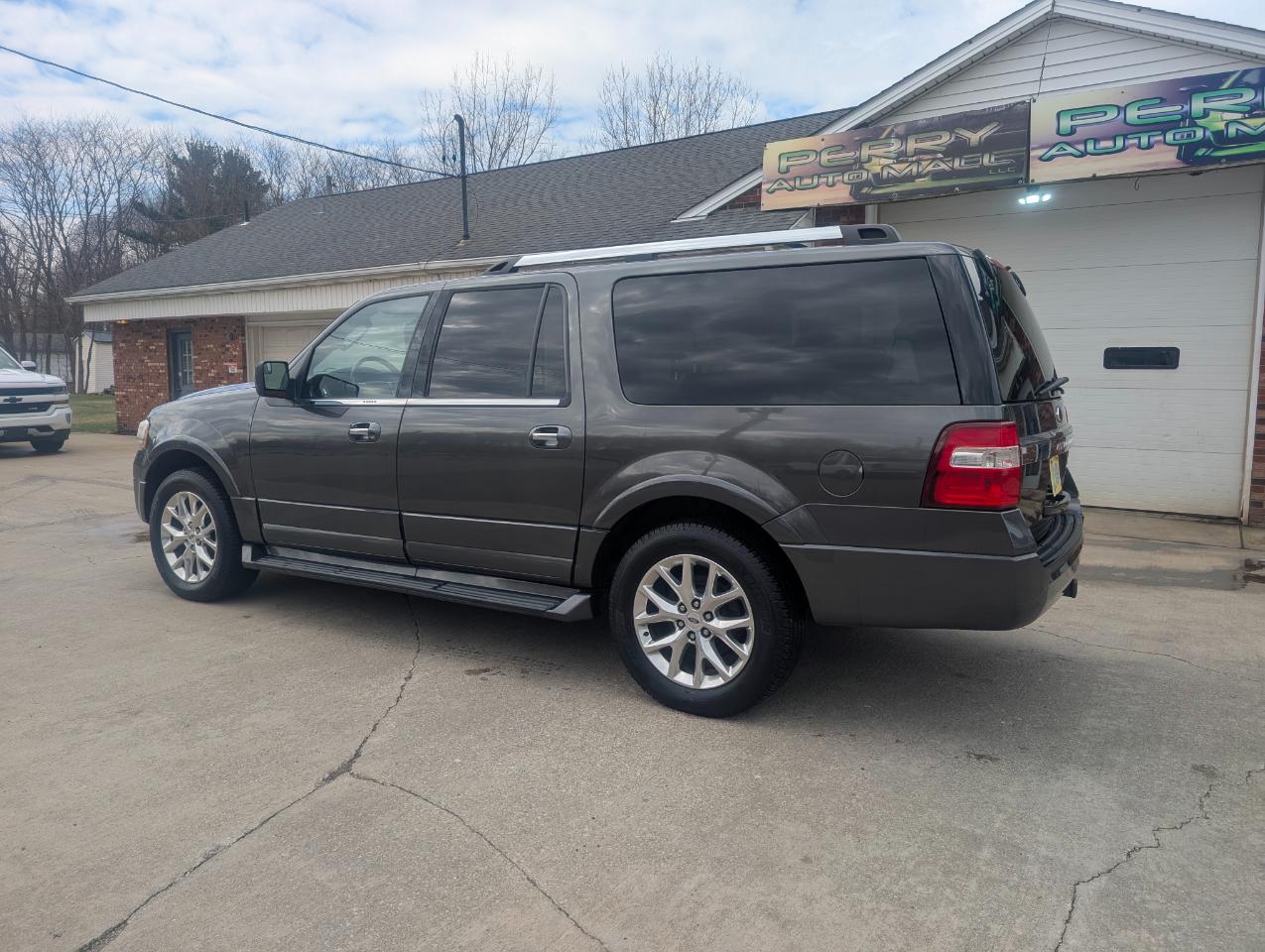 Ford Expedition EL Limited 4WD 2016