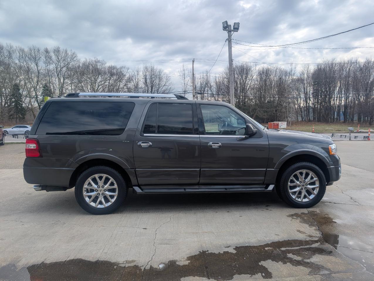 Ford Expedition EL Limited 4WD 2016