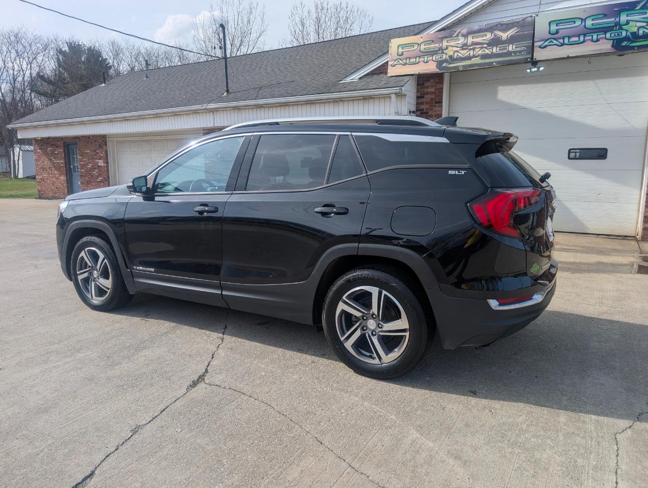 GMC Terrain SLT 4D SUV AWD 2021