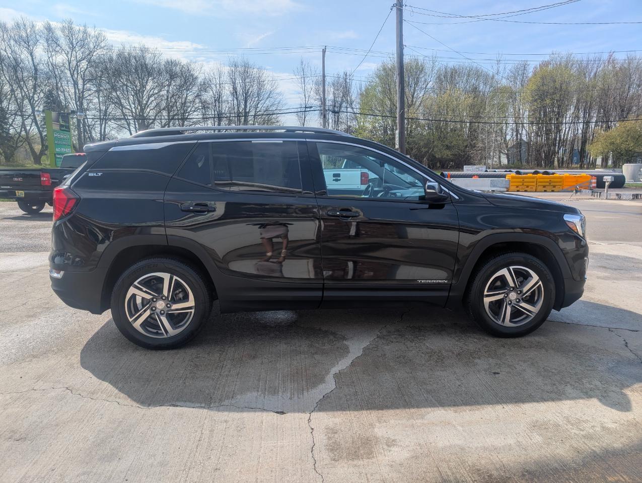 GMC Terrain SLT 4D SUV AWD 2021