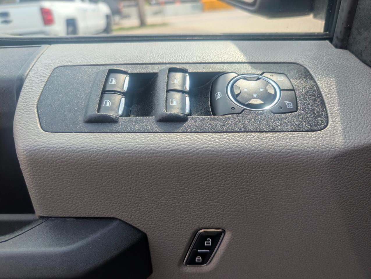 Ford F-150 STX 4WD 2018