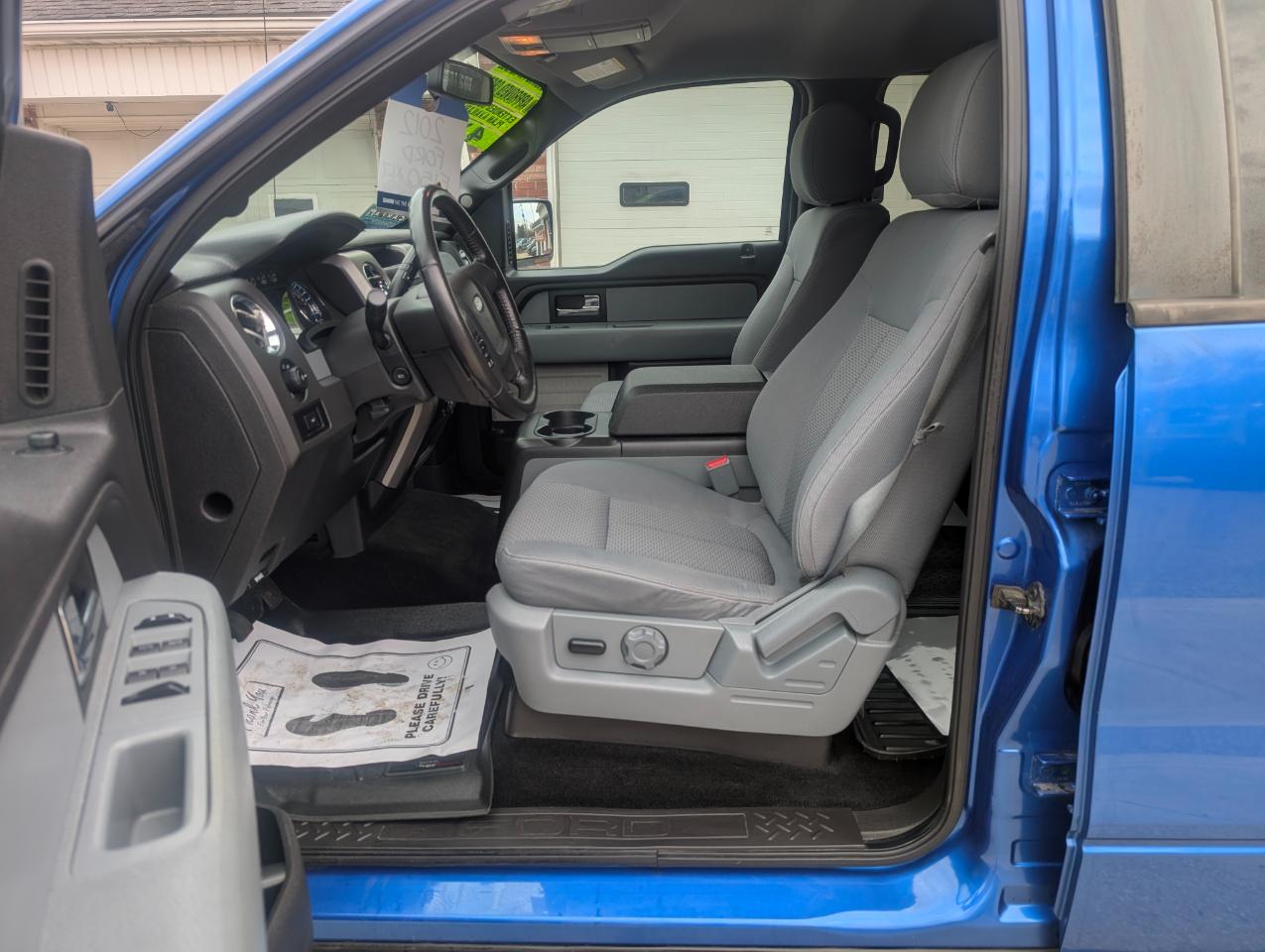 Ford F-150 XLT SuperCrew 4WD 2012