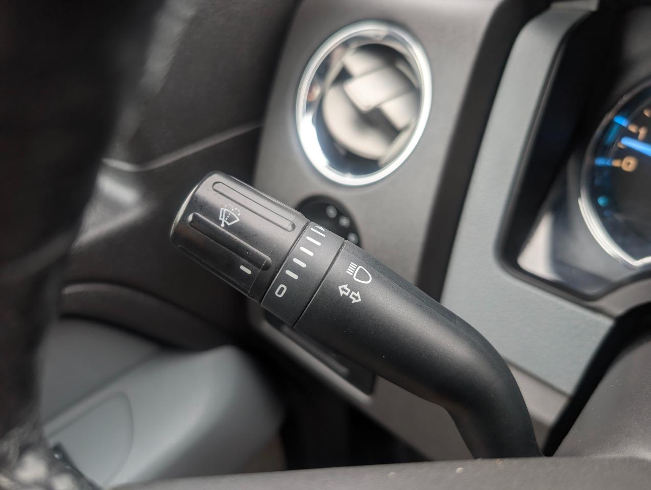 Ford F-150 XLT SuperCrew 4WD 2012